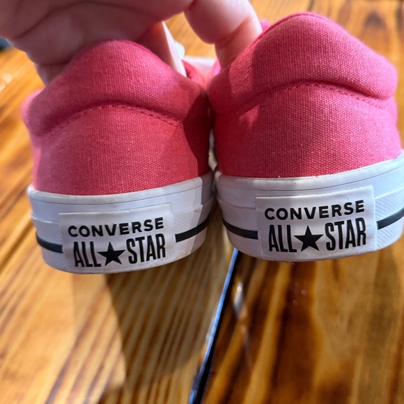 Converse - Picture 3 of 5
